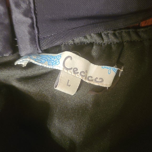 Flowy, Strapless Top - Picture 4 of 8